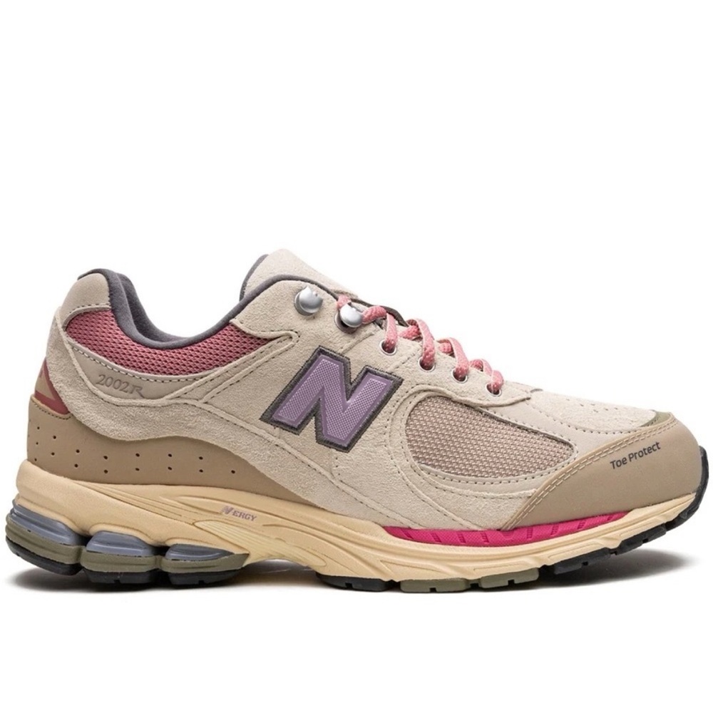 New Balance 2002R Hiking Beige